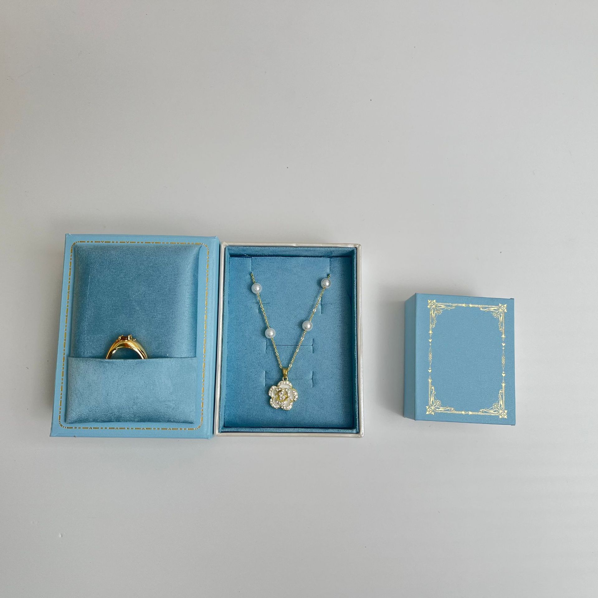 Magnetic Book Shaped Jewelry B - Commercial Printing Books 评论和价格